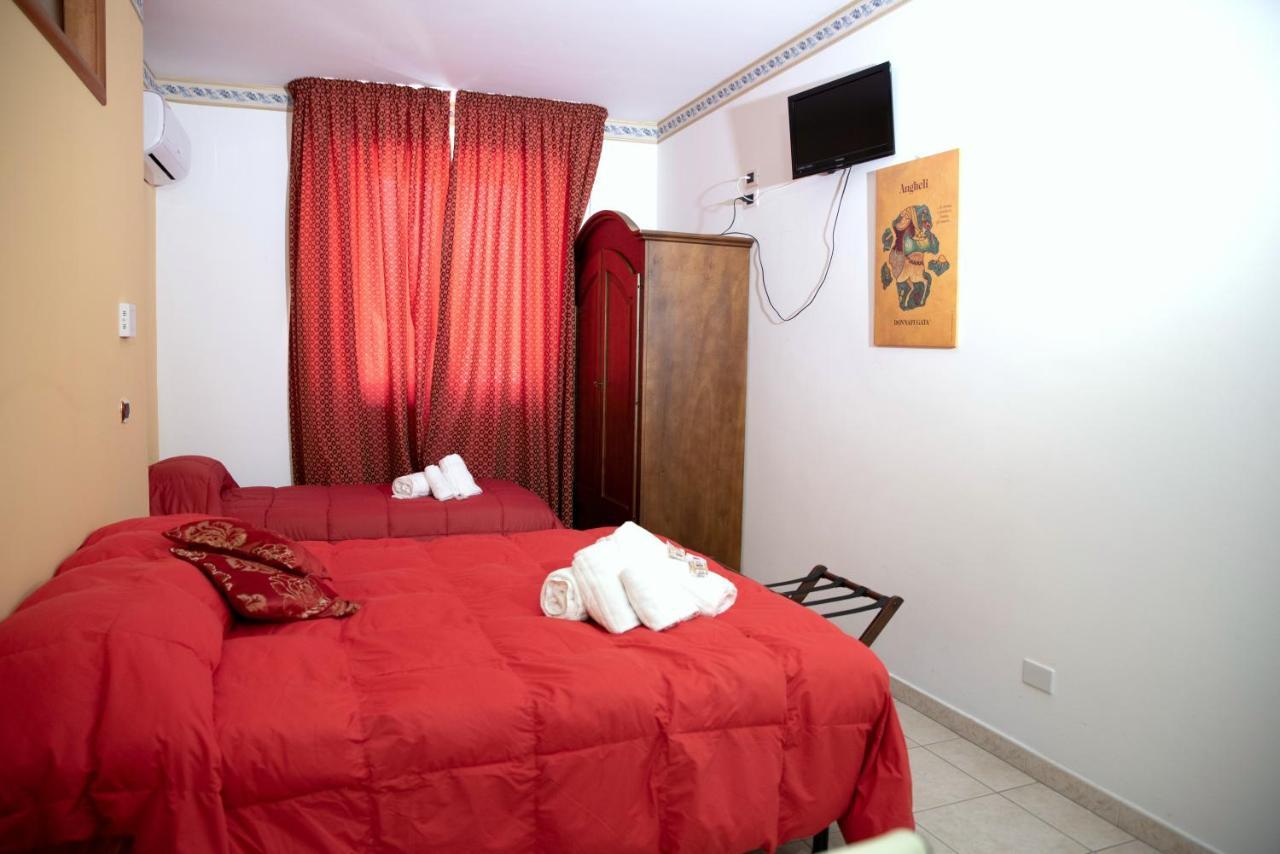 Carlo V - Holiday Rooms Porto Empedocle Buitenkant foto